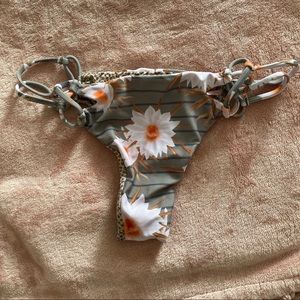 Acacia Molokai bottom